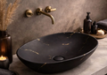 LAVABO DA APPOGGIO OVALE NERO CON VENATURE DORATE 590 × 425 MM CON PILETTA