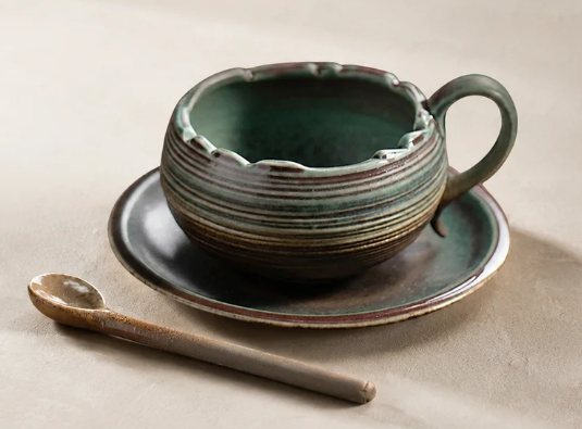 TAZZA DA CAFFÈ IN GRES VERDE E MARRONE CON PIATTINO E CUCCHIAINO 145 ML