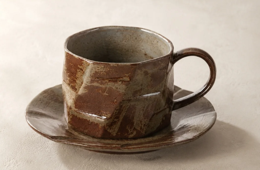 TAZZA DA CAFFÈ IN GRES MARRONE CON PIATTINO 215 ML